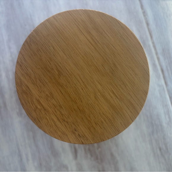 🌿 Rae Dunn Cream Tea Canister with Wooden Lid - Picture 3 of 5